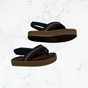 Tommy Bahama Baby Beach Sandals Flip Flops SZ 4-5